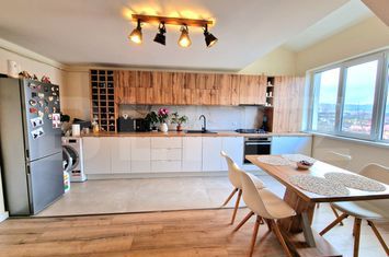 Apartament 4 camere de vanzare FLORESTI - Cluj anunturi imobiliare Cluj