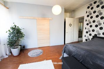 Centru - Mihai Viteazul - Apt 4 camere - 85 mp util - etaj 1 anunturi imobiliare Mures