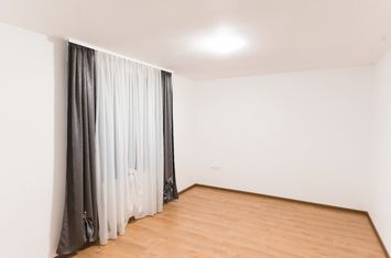 Casă - 7 camere de vanzare CRISTESTI - Mures anunturi imobiliare Mures