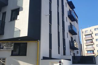 Apartament 3 camere 77 mp
