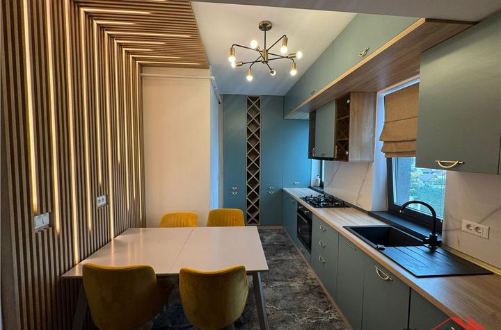 Apartament 3 camere de vanzare ULTRACENTRAL - Vrancea anunturi imobiliare Vrancea