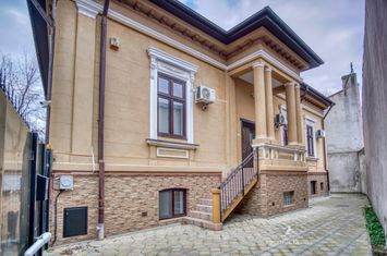 Piata Pache Protopopescu - Casa cu 11 camere si doua locuri de parcare anunturi imobiliare Bucuresti