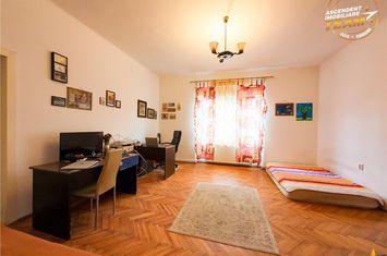Casă - 6 camere de vanzare CENTRAL - Covasna anunturi imobiliare Covasna