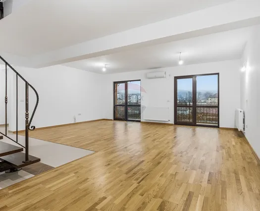 Apartament 3 camere Bucium, 140 mp