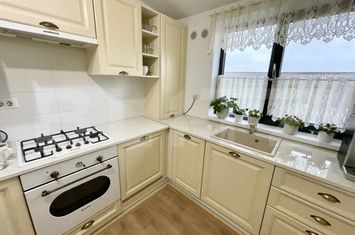 Apartament 2 camere de vanzare IPOTESTI - Suceava anunturi imobiliare Suceava
