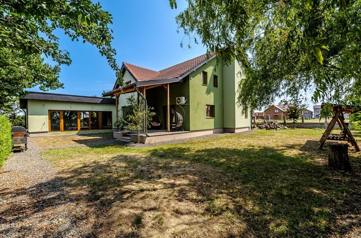 Casă nouă, spațioasă, în cartierul rezidențial din Curtici anunturi imobiliare Arad