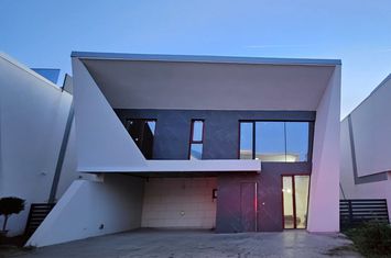 Casa Inchiriat 6 Camere 437MP / Matei Millo / Garaj / Curte / Piscina anunturi imobiliare Bucuresti