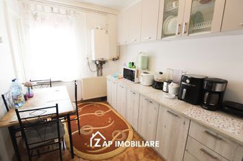 Strada Sportivilor - Etaj 2 - Apt 4 camere decomandat anunturi imobiliare Mures