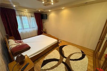 Apartament 4 camere de inchiriat ULTRACENTRAL - Vrancea anunturi imobiliare Vrancea