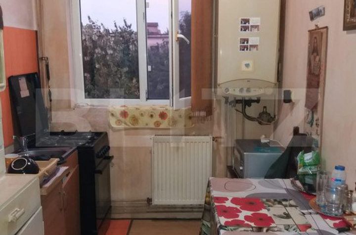 Apartament 2 camere de vanzare 9 MAI - Prahova anunturi imobiliare Prahova