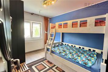 Apartament 4 camere de vanzare ASTRA - Brasov anunturi imobiliare Brasov