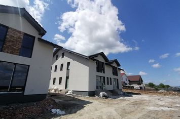 Vilă - 4 camere de vanzare SIBIU - Sibiu anunturi imobiliare Sibiu