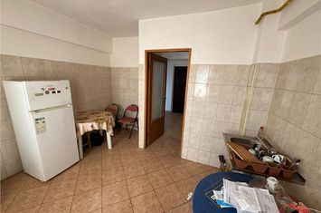 Apartament 2 camere de vanzare NORD-EST - Vrancea anunturi imobiliare Vrancea