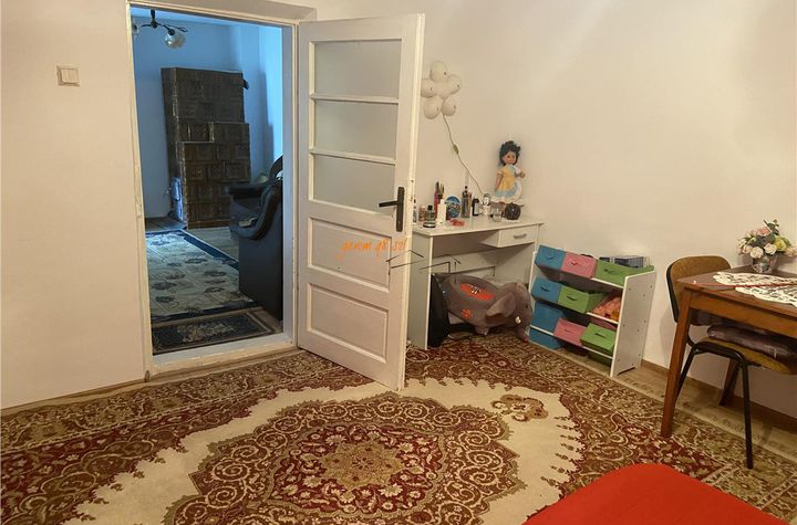 Casă - 4 camere de vanzare DUMBRAVENI - Vrancea anunturi imobiliare Vrancea
