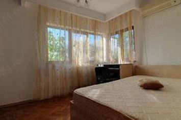 Popa Nan, Calea Calarasilor, apartament 3 camere, 80 mp utili+ 12 mp la demisol, in vila, anunturi imobiliare Bucuresti
