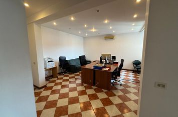 Inchiriere apartament patru camere Cotroceni Medicina metrou Eroilor anunturi imobiliare Bucuresti