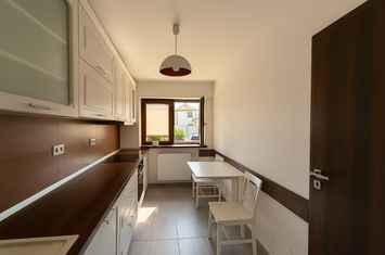 Apartament 2 camere de vanzare BARTOLOMEU - Brasov anunturi imobiliare Brasov