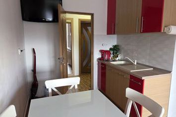 Apartament 3 camere de vanzare DEMOCRATIEI - Prahova anunturi imobiliare Prahova