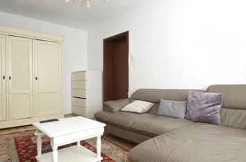 Apartament 3 camere de inchiriat BABA NOVAC - Bucuresti anunturi imobiliare Bucuresti
