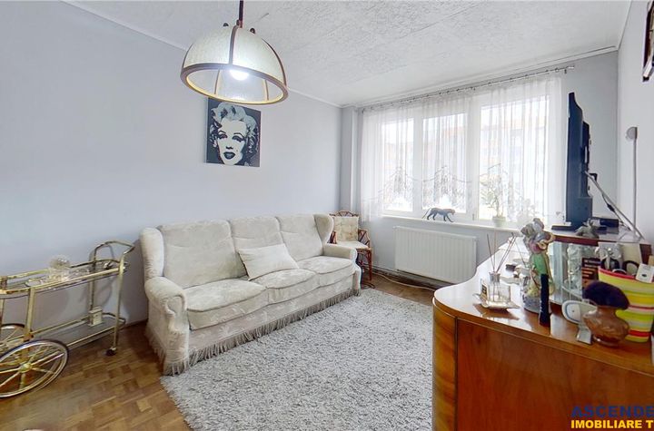 Apartament 3 camere de vanzare ASTRA - Brasov anunturi imobiliare Brasov