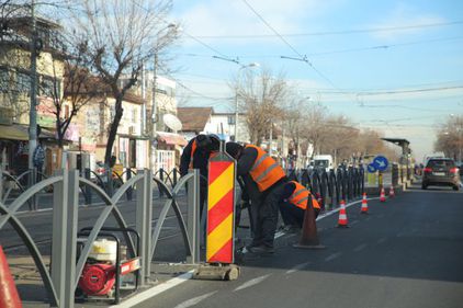 Încercare de fluidizare a traficului din București: încă două linii de tramvai rapid și cinci bulevarde cu semafoare inteligente