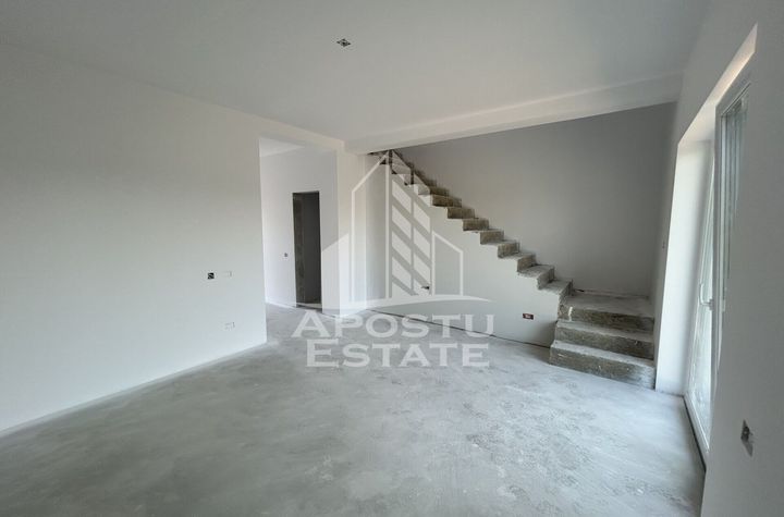 Vand apartament in triplex P+E+M, proiect deosebit, la alb, Sacalaz. anunturi imobiliare Timis