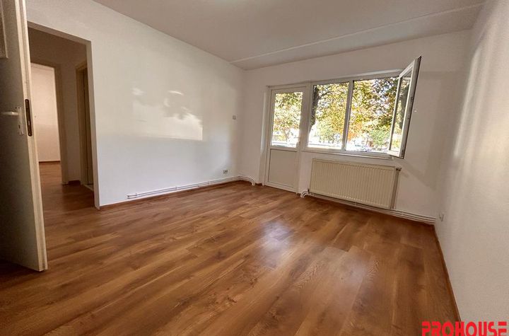 Apartament 2 camere de vanzare CENTRAL - Bacau anunturi imobiliare Bacau