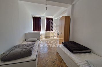 Casă individuală- Spațiu comercial cu 6 camere,280 mp,Zona Dragasani anunturi imobiliare Arad