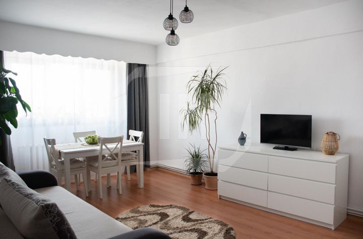 Apartament 4 camere de vanzare CLUJ-NAPOCA - Cluj anunturi imobiliare Cluj