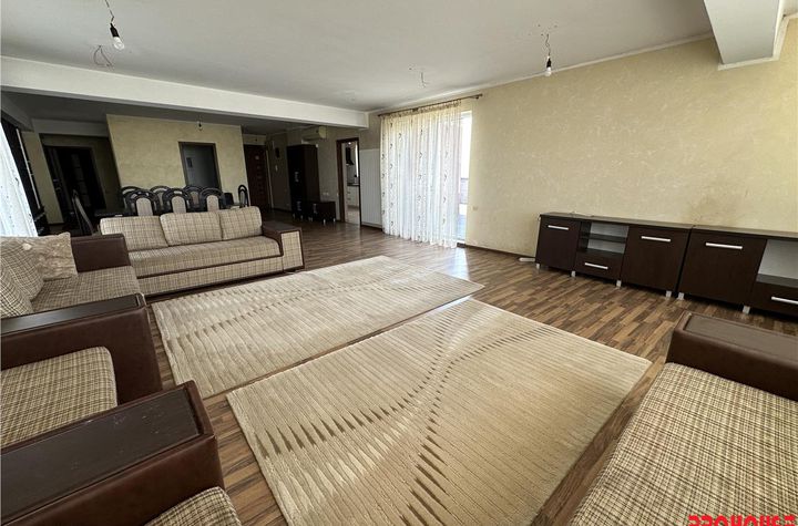Apartament 3 camere de vanzare STEFAN CEL MARE - Bacau anunturi imobiliare Bacau