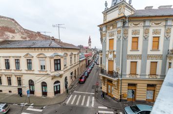 Apartament ultracentral cu 2 camere neamenajat Comision 0 anunturi imobiliare Arad