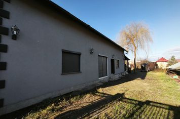 Vilă - 8 camere de vanzare RADAUTI - Suceava anunturi imobiliare Suceava