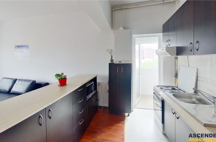 Apartament 3 camere de vanzare GARII - Brasov anunturi imobiliare Brasov