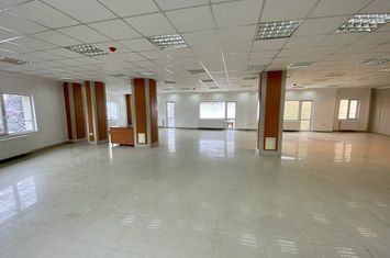 Spatiu comercial de inchiriat in zona centrala a Brasovului. anunturi imobiliare Brasov