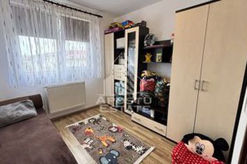 Apartament cu 3 camere, centrala proprie, zona Girocului anunturi imobiliare Timis
