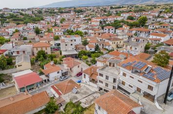 Casă trei etaje 266,40 mp în centrul Nea Zichni anunturi imobiliare Grecia