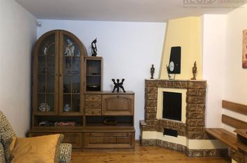 Vilă - 4 camere de inchiriat CENTRUL ISTORIC - Brasov anunturi imobiliare Brasov