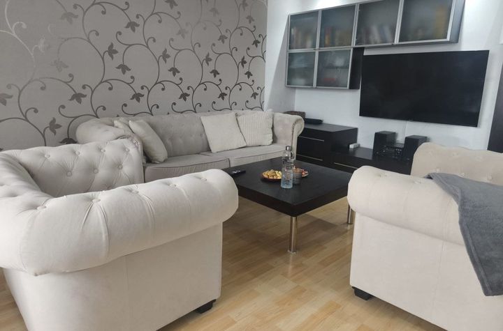 Apartament 4 camere de vanzare RADAUTI - Suceava anunturi imobiliare Suceava