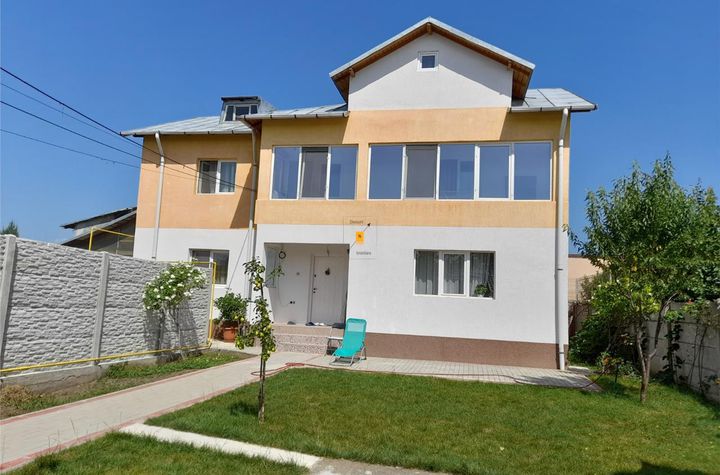 Vilă - 5 camere de vanzare TRAIAN - Prahova anunturi imobiliare Prahova