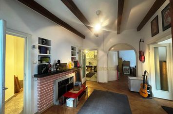Vanzare - 3 camere – Str. Pasului - colt cu Armeneasca anunturi imobiliare Bucuresti