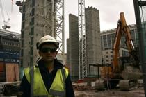 Romania din insula: Incepe repatrierea de pe santierele Marii Britanii