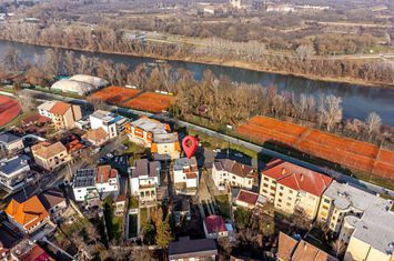 REZERVAT! Proprietate în cea mai exclusivistă zonă a Aradului! anunturi imobiliare Arad