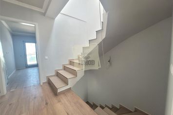 Vilă - 4 camere de vanzare CRISTIAN - Sibiu anunturi imobiliare Sibiu