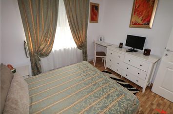 Apartament 3 camere de vanzare SUD - Vrancea anunturi imobiliare Vrancea