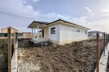 Vilă - 4 camere de vanzare VOROVESTI - Iasi anunturi imobiliare Iasi