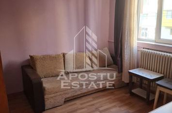 Garsoniera, etaj 1, la 10 minute de Iulius, zona Lipovei anunturi imobiliare Timis