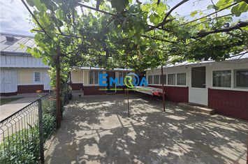 Casă - 6 camere de vanzare CENTRAL - Neamt anunturi imobiliare Neamt