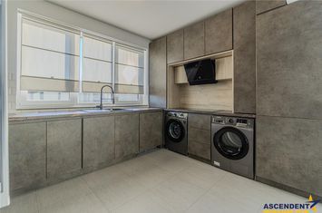 Apartament 4 camere de vanzare TRACTORUL - Brasov anunturi imobiliare Brasov