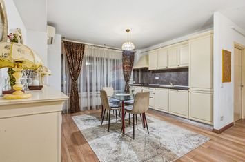 Apartament cu 3 camere de vânzare în zona Nord-Est(loc de parcare) anunturi imobiliare Iasi