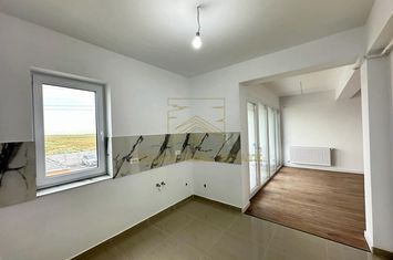 De Vanzare - 2 Camere + Terasa 12 mp anunturi imobiliare Bucuresti